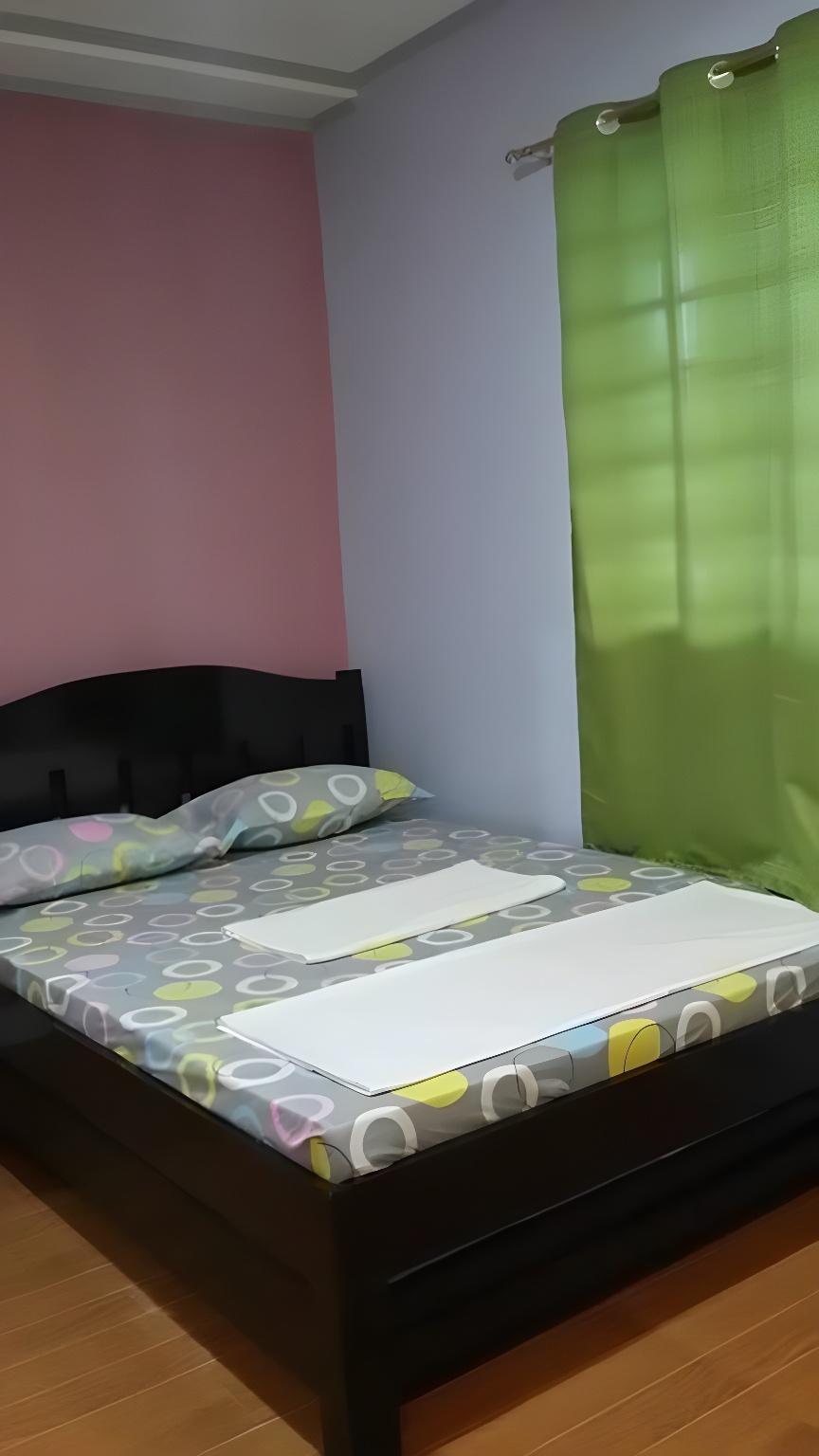 ROOM, DOUBLE BED