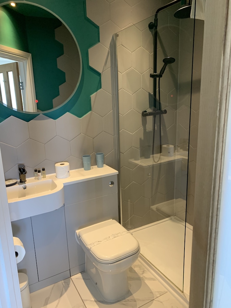 Lazy Waves Boutique B&B 50/50
