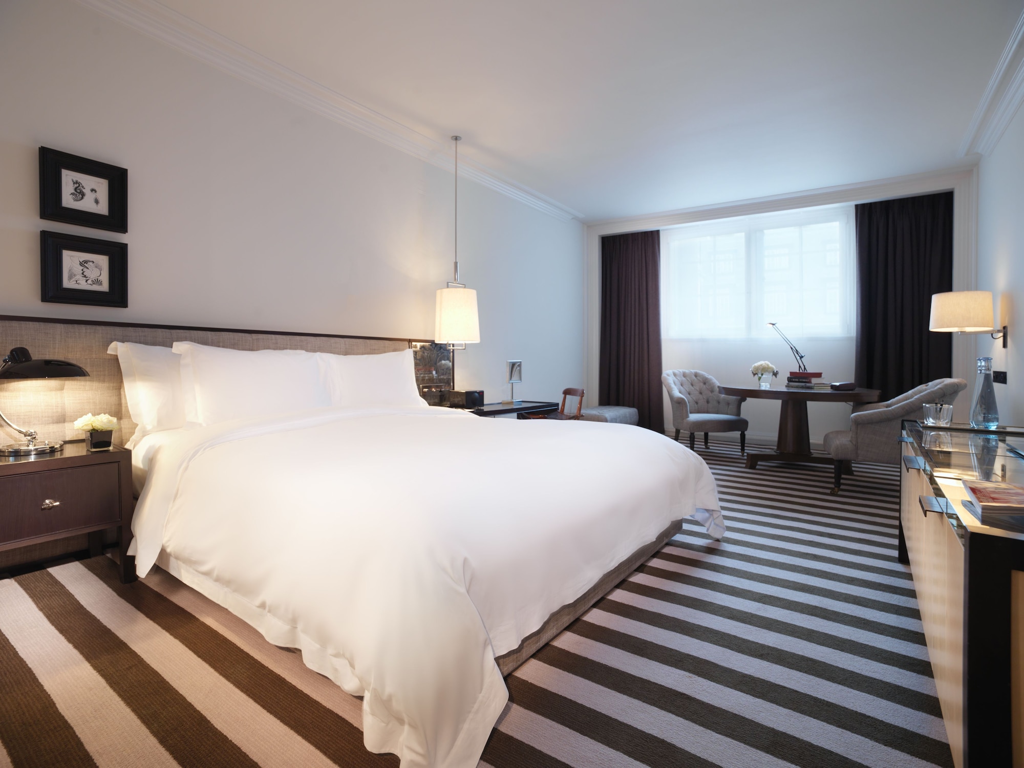 غرفة تنفيذية بسرير كينج، Rosewood London 2/4