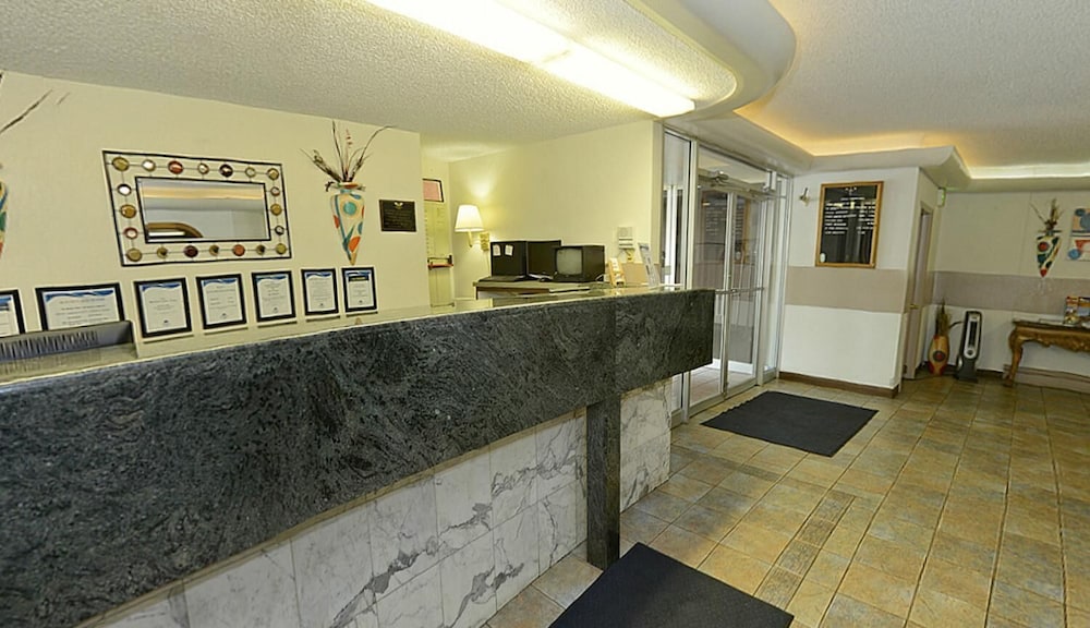Twin City Inn & Suites Benton Harbor - St. Joseph 9/47