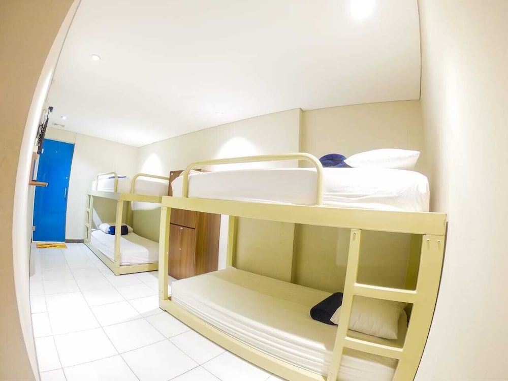 Subwow Hostel 40/40