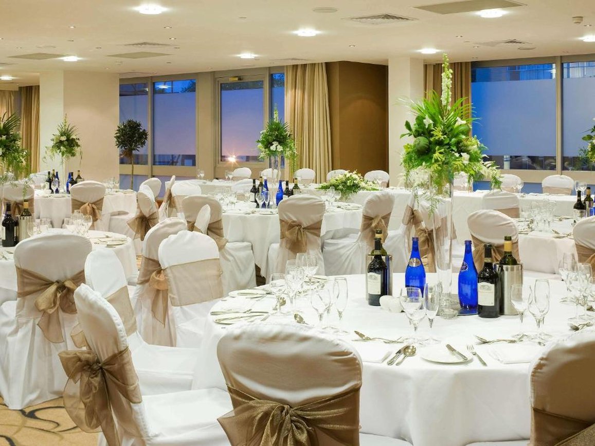 Holland House Hotel Cardiff By Sunday 56/60