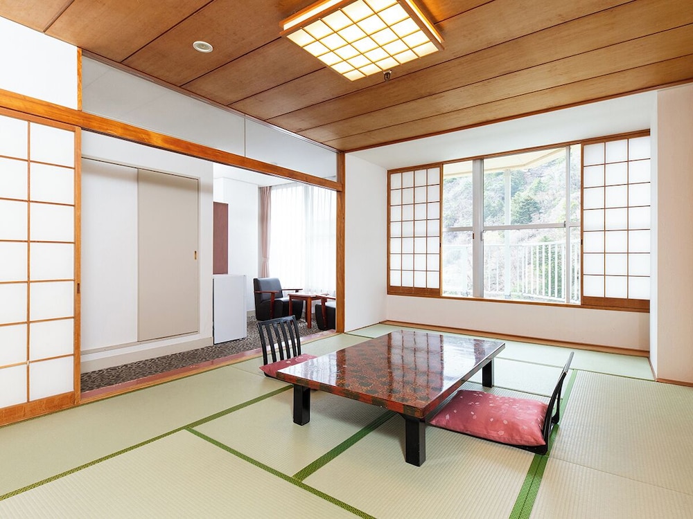 JAPANESE, TATAMI