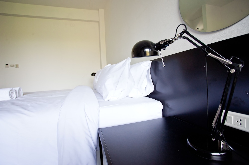 Bed Phrasingh Hotel Adults Only 24/40