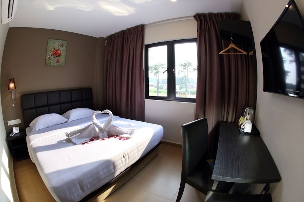 GL Hotel 13/39