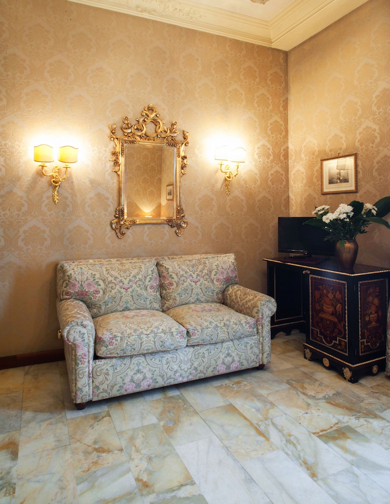 Des Epoques Hotel 42/63
