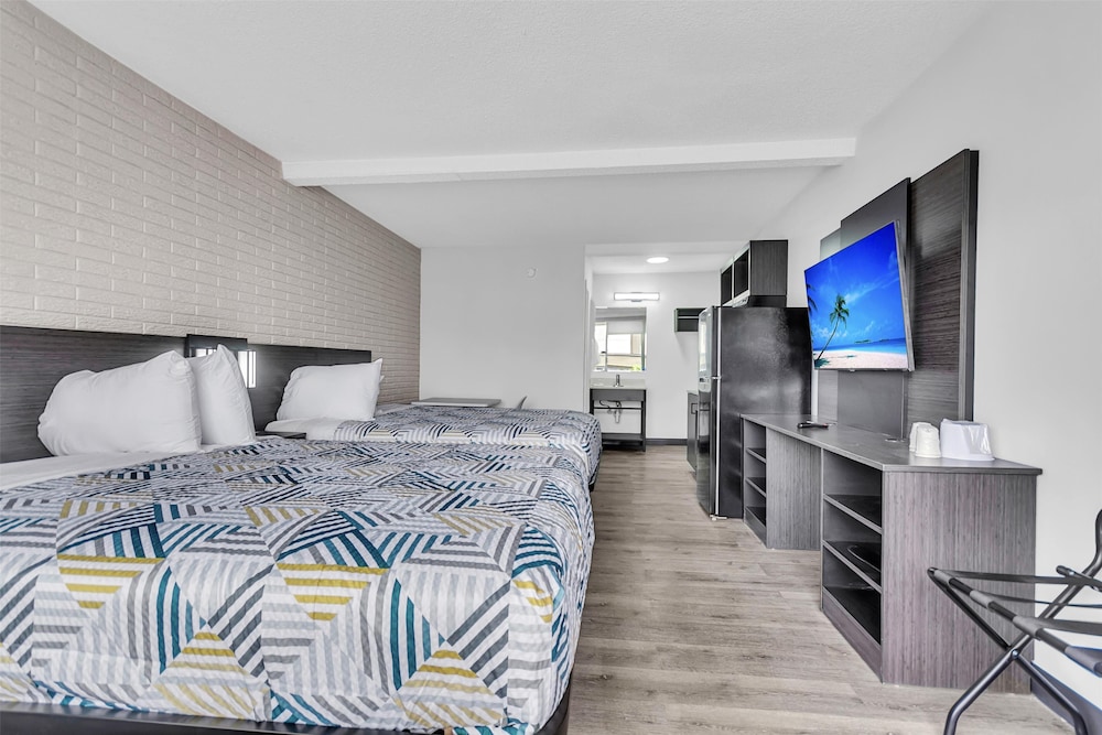 Studio 6 Extended Stay - Summerville, SC - Charleston 11/26