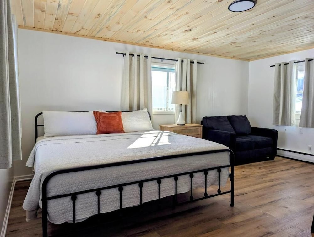 Scotty's Motel 20/50