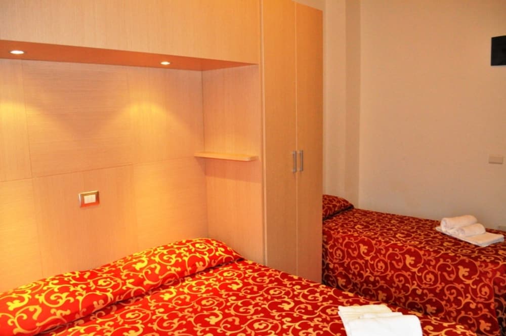 Mimosa Hotel 50/50