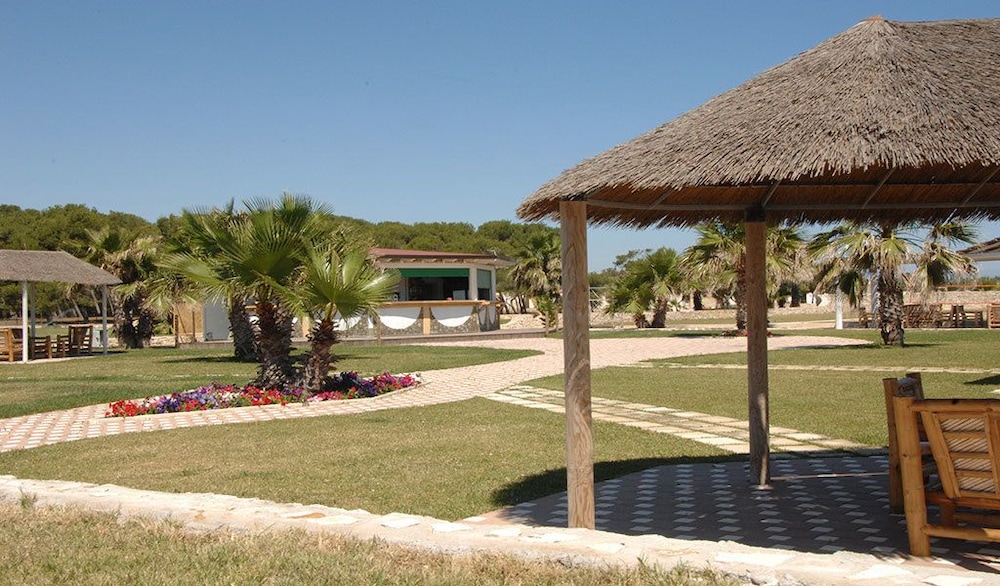 Racar Hotel &amp; Resort 37/45