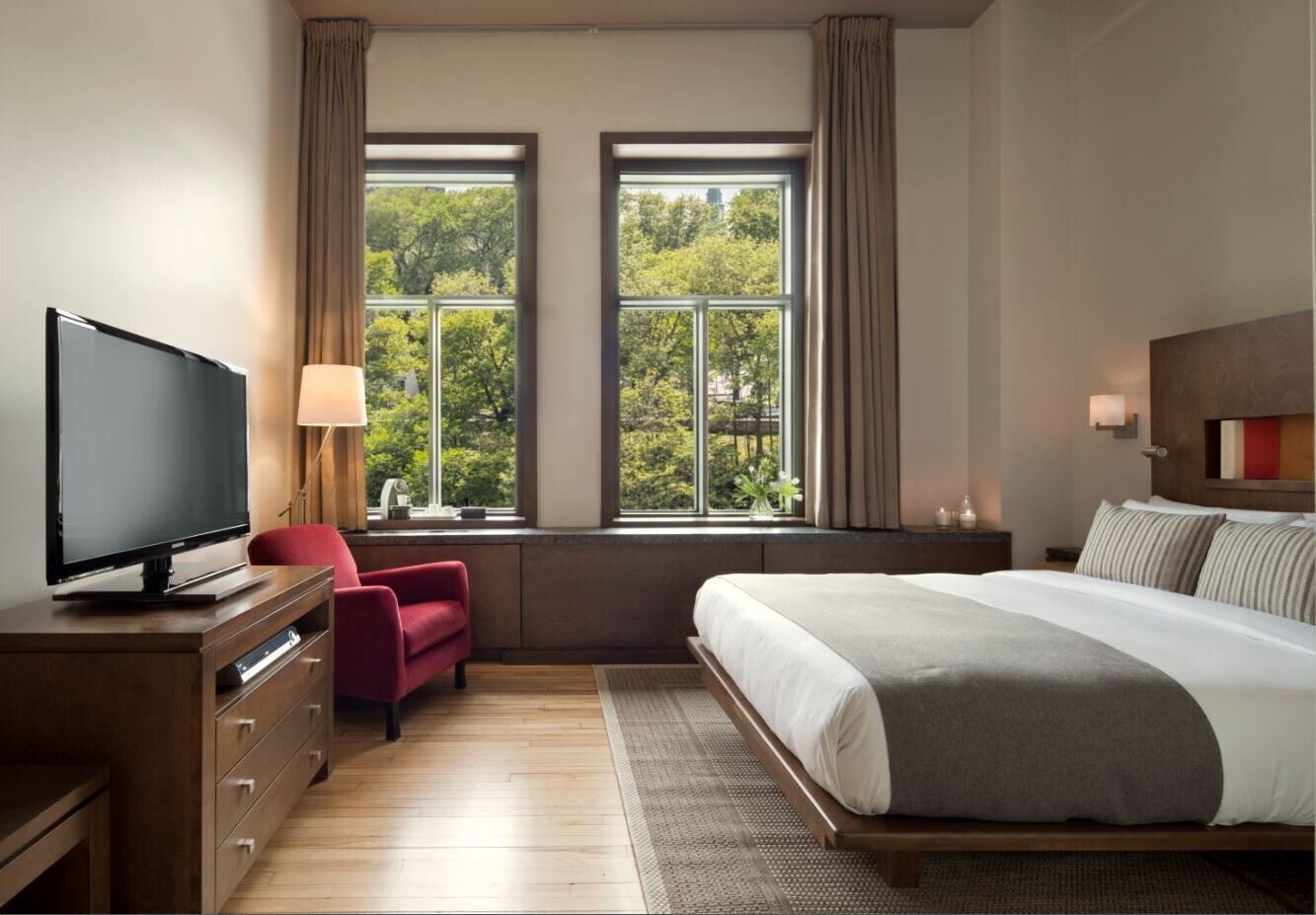 SUPERIOR, KING BED