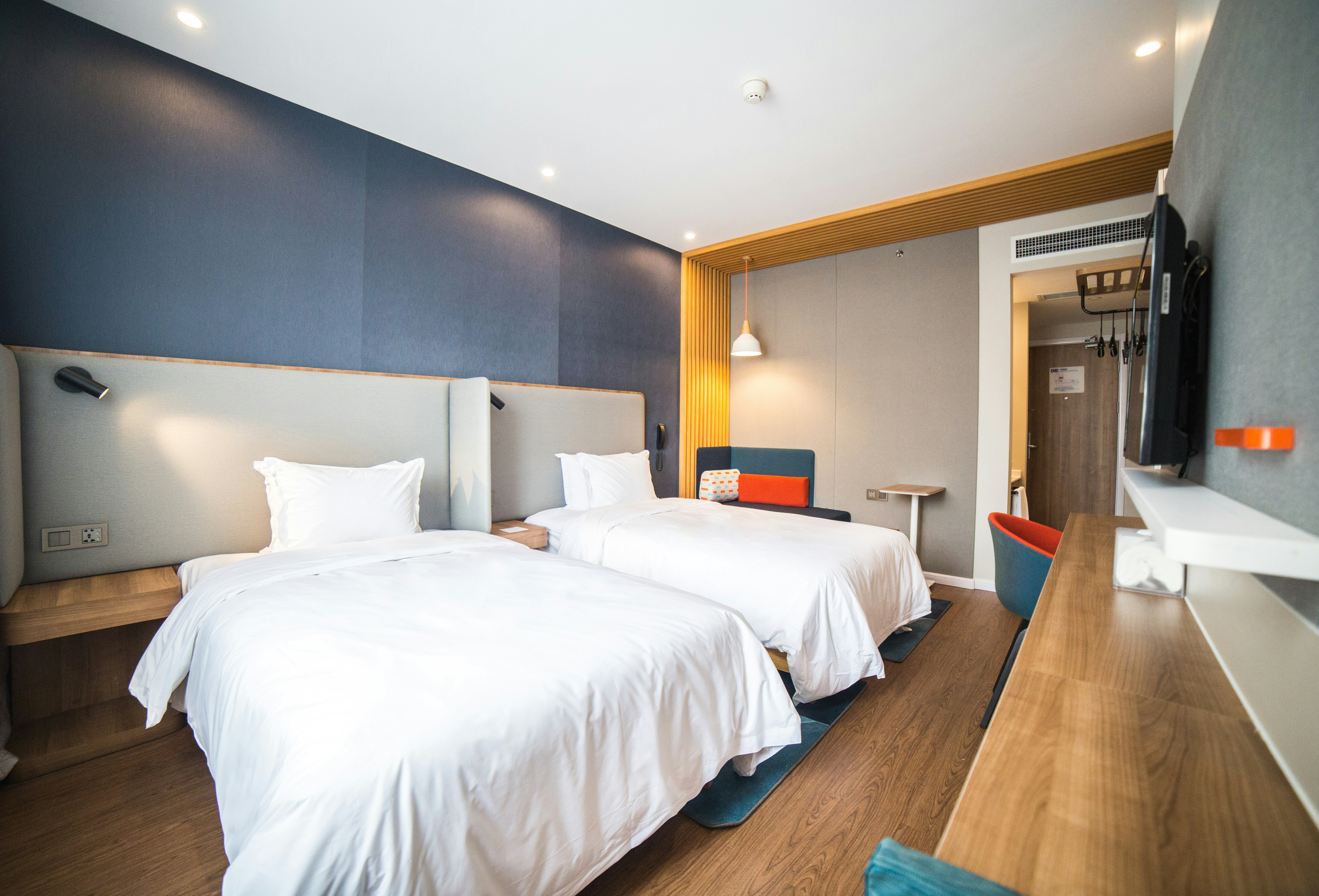 Holiday Inn Express Nanjing Xuanwu Lake 11/31