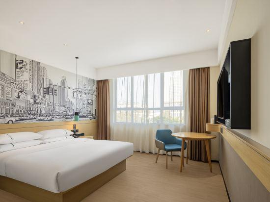 Smart, Queen Bed