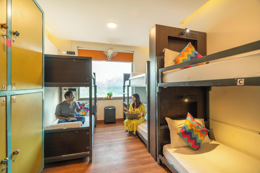 Stops Hostels- New Delhi 35/47