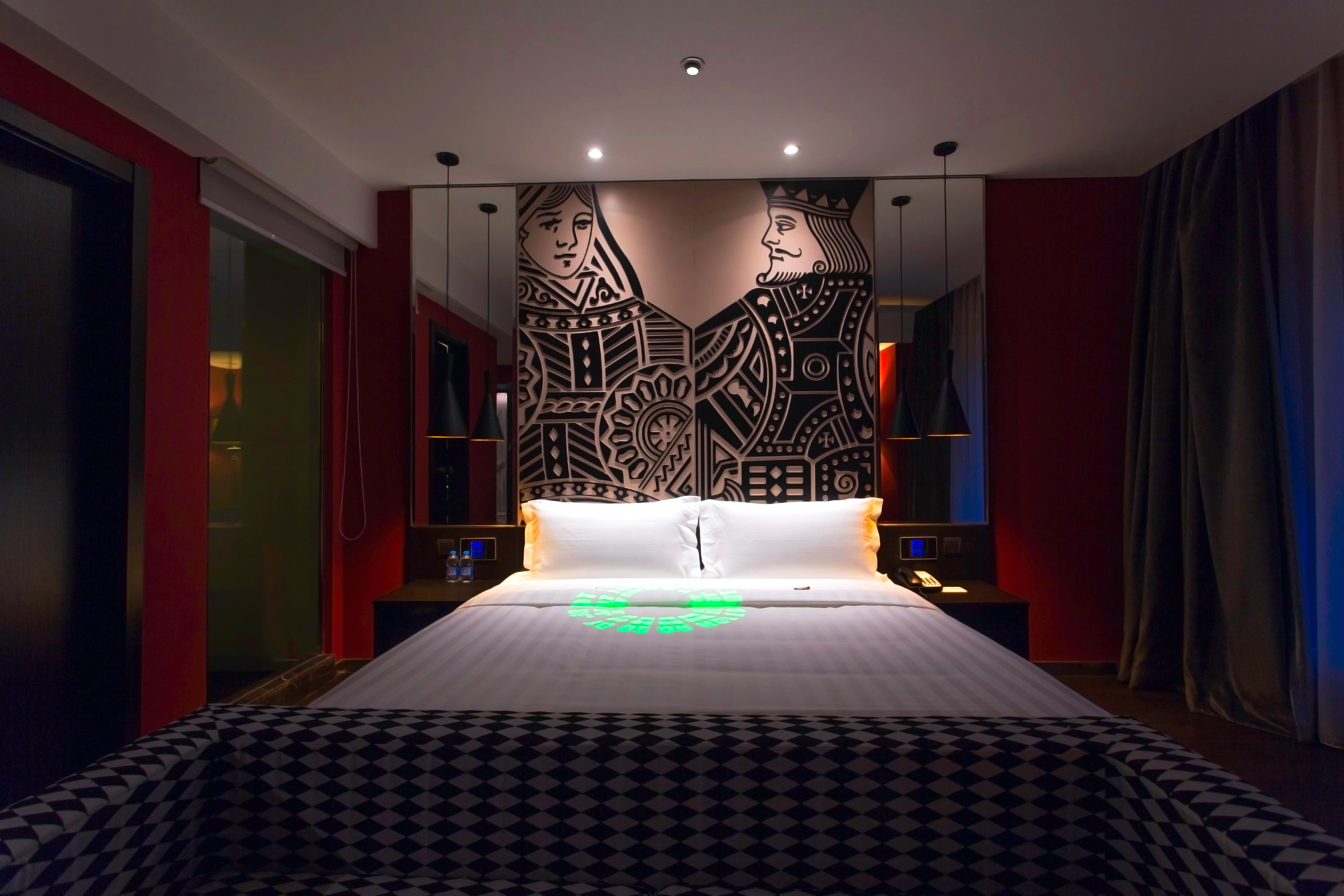 Orange Hotel Select 17/38