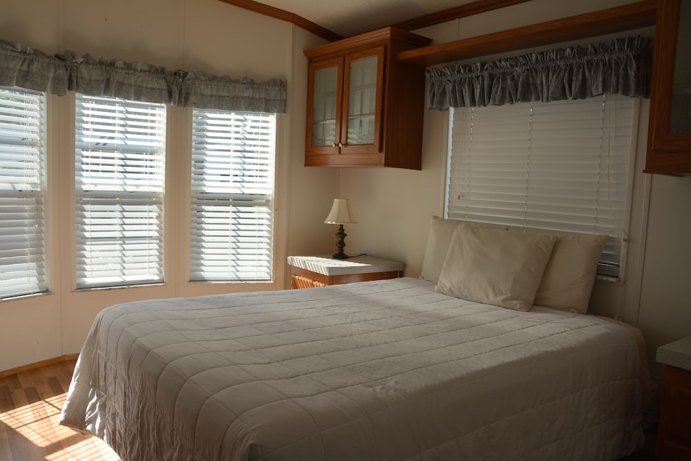 1 Bedroom, Park, Cabin, Queen Bed