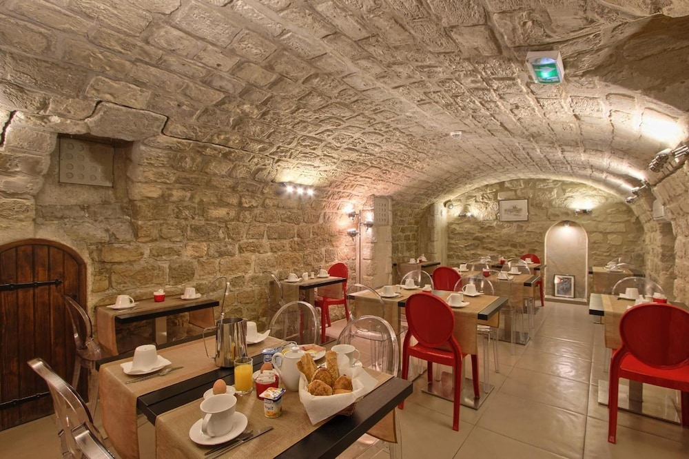 Hotel Villa Margaux 37/51