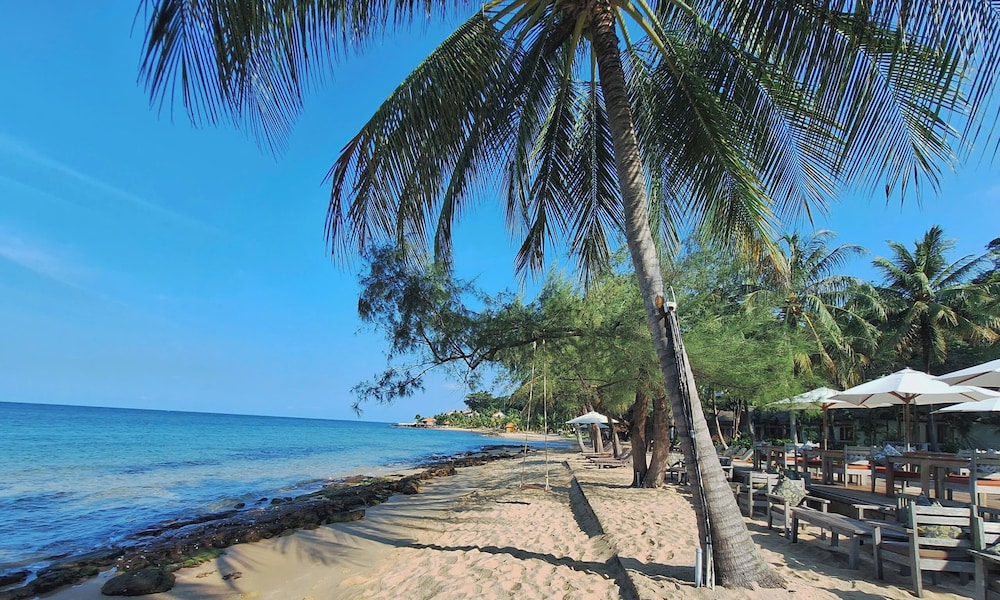 Ancarine Beach Resort 67/72