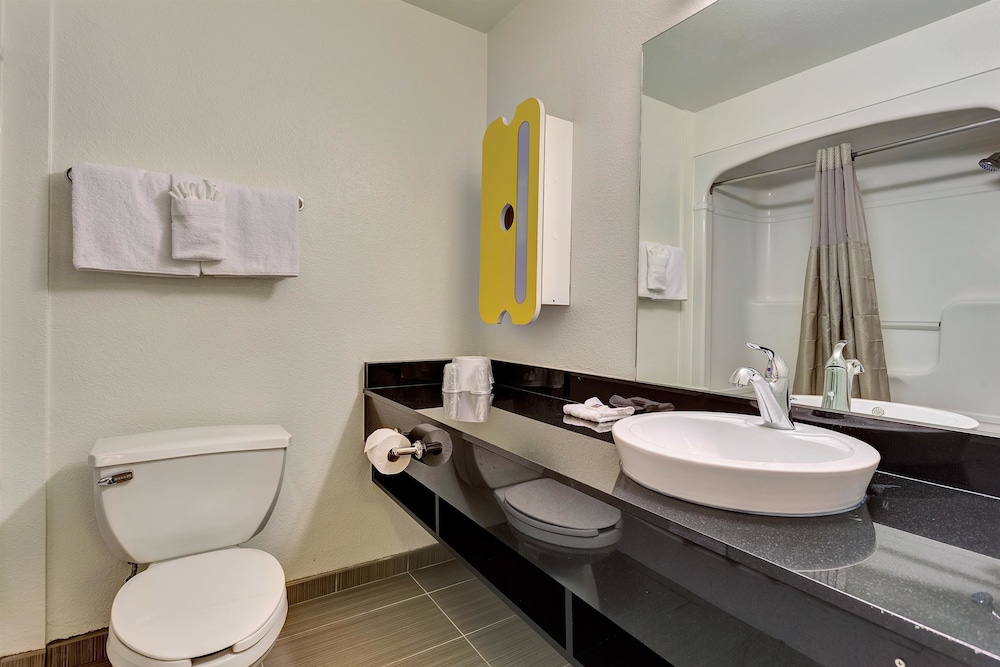 Motel6 Belmont, CA San Francisco Redwood City 58/61