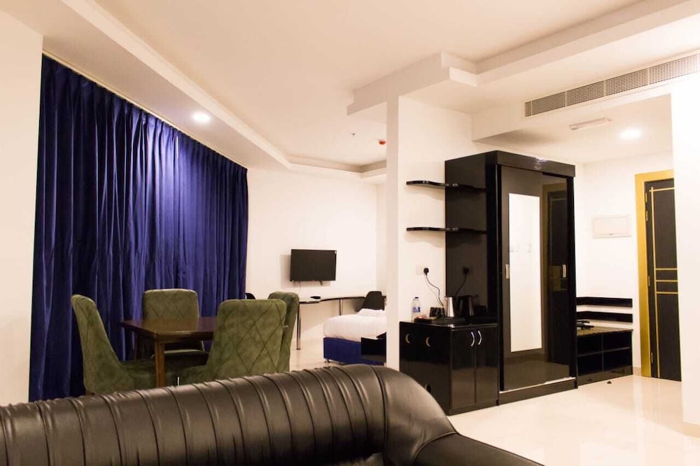 Parkside Plaza Hotel 22/32