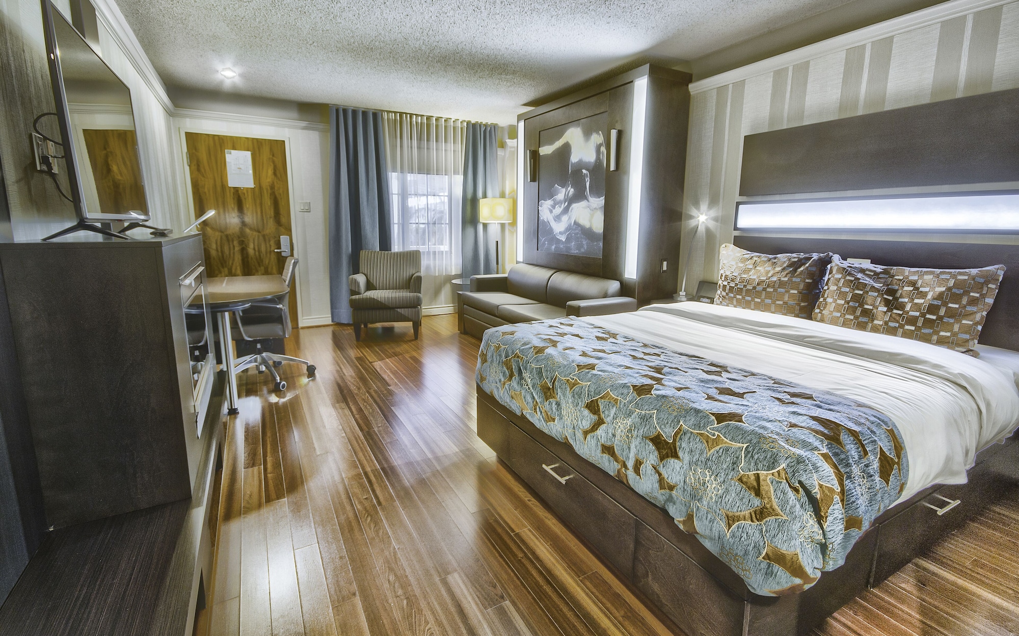 Modern, 1 Queen and 1 Murphy Bed, Queen Murphy Bed, Interior View