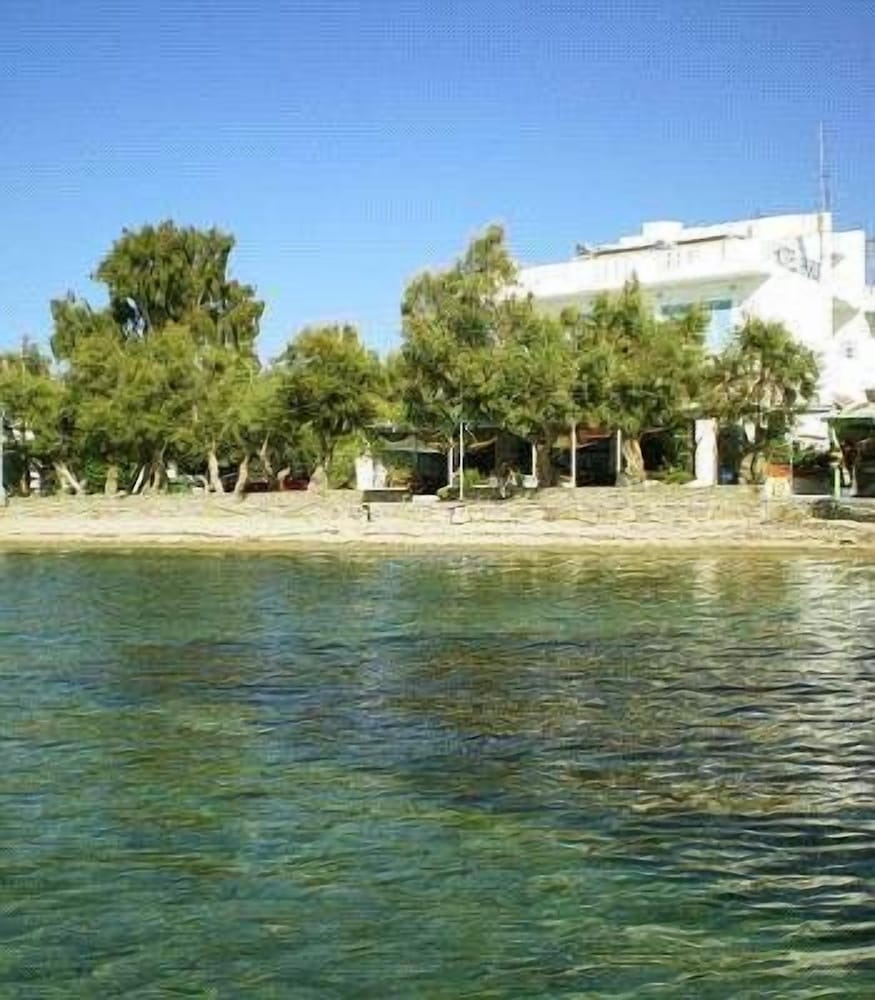 Paros Hotel 31/43