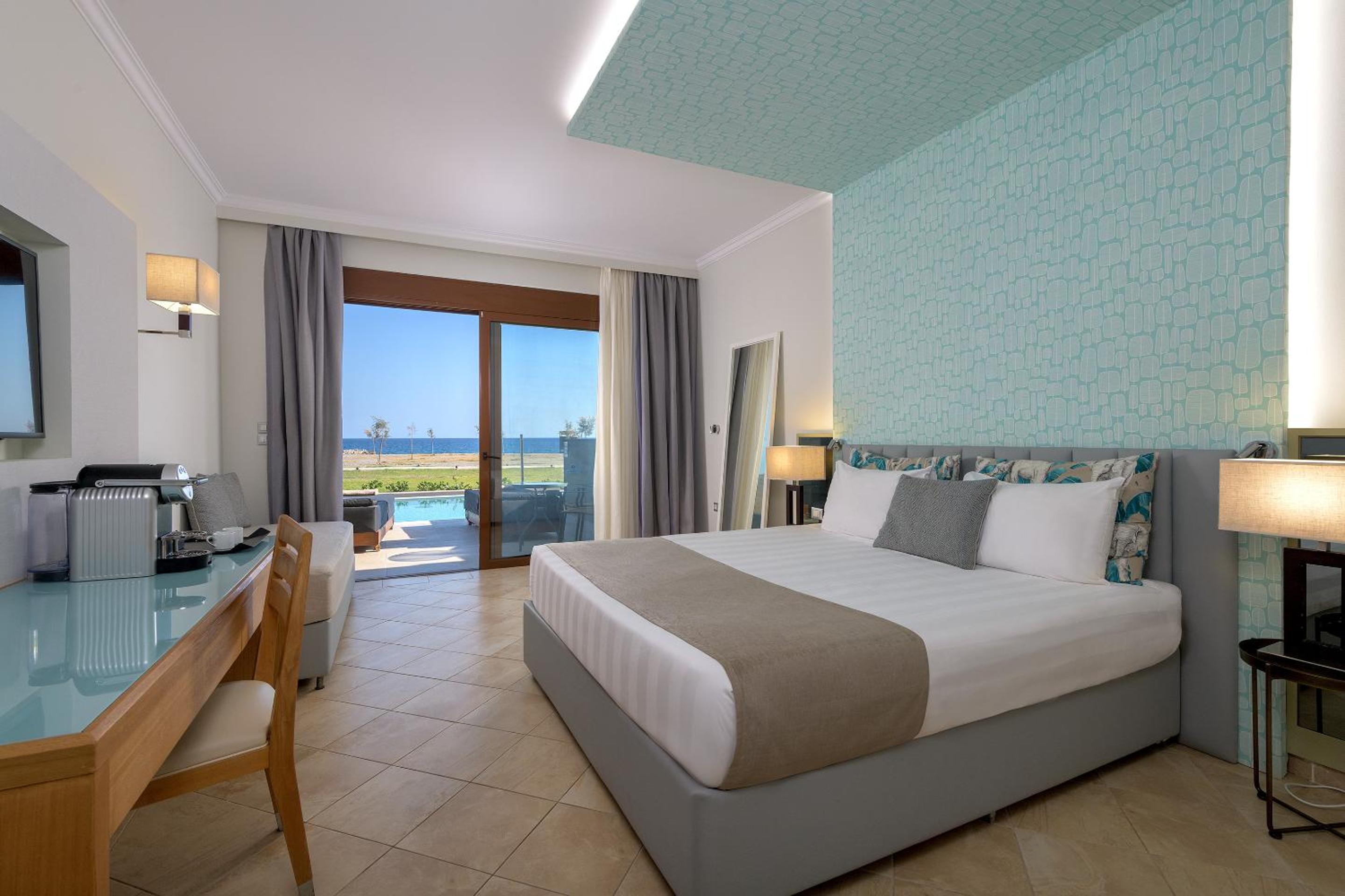 Family Suite, Beach Front, Private Pool