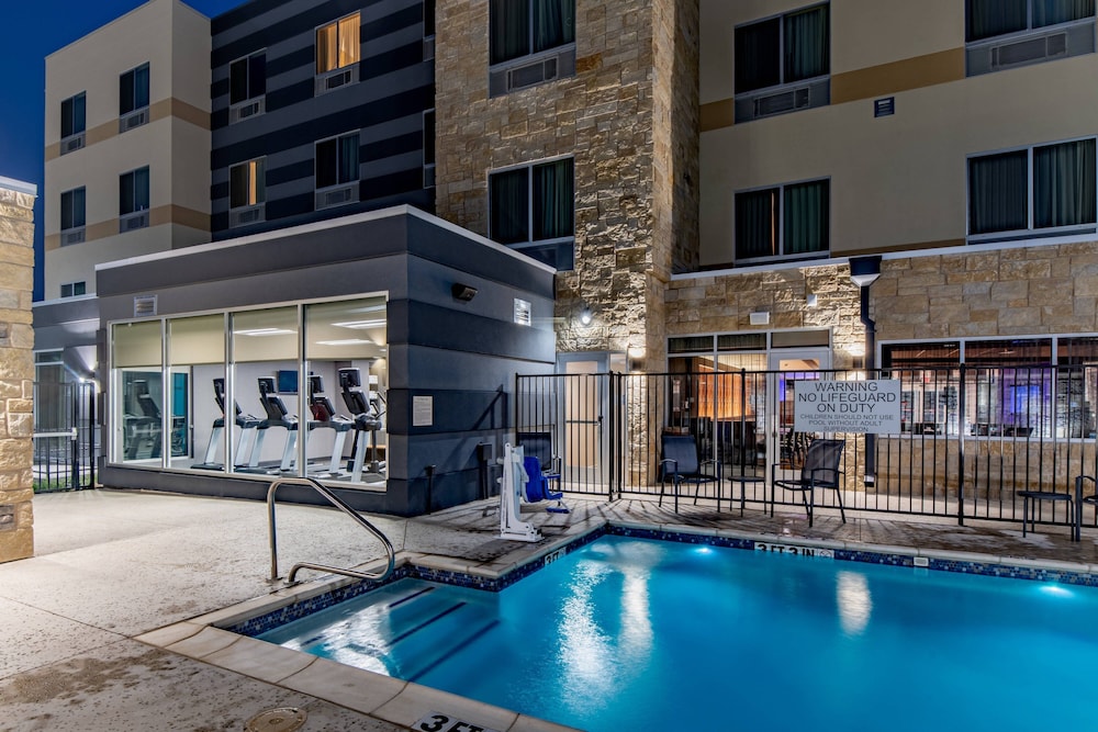 Fairfield Inn & Suites by Marriott Terrell 5/39