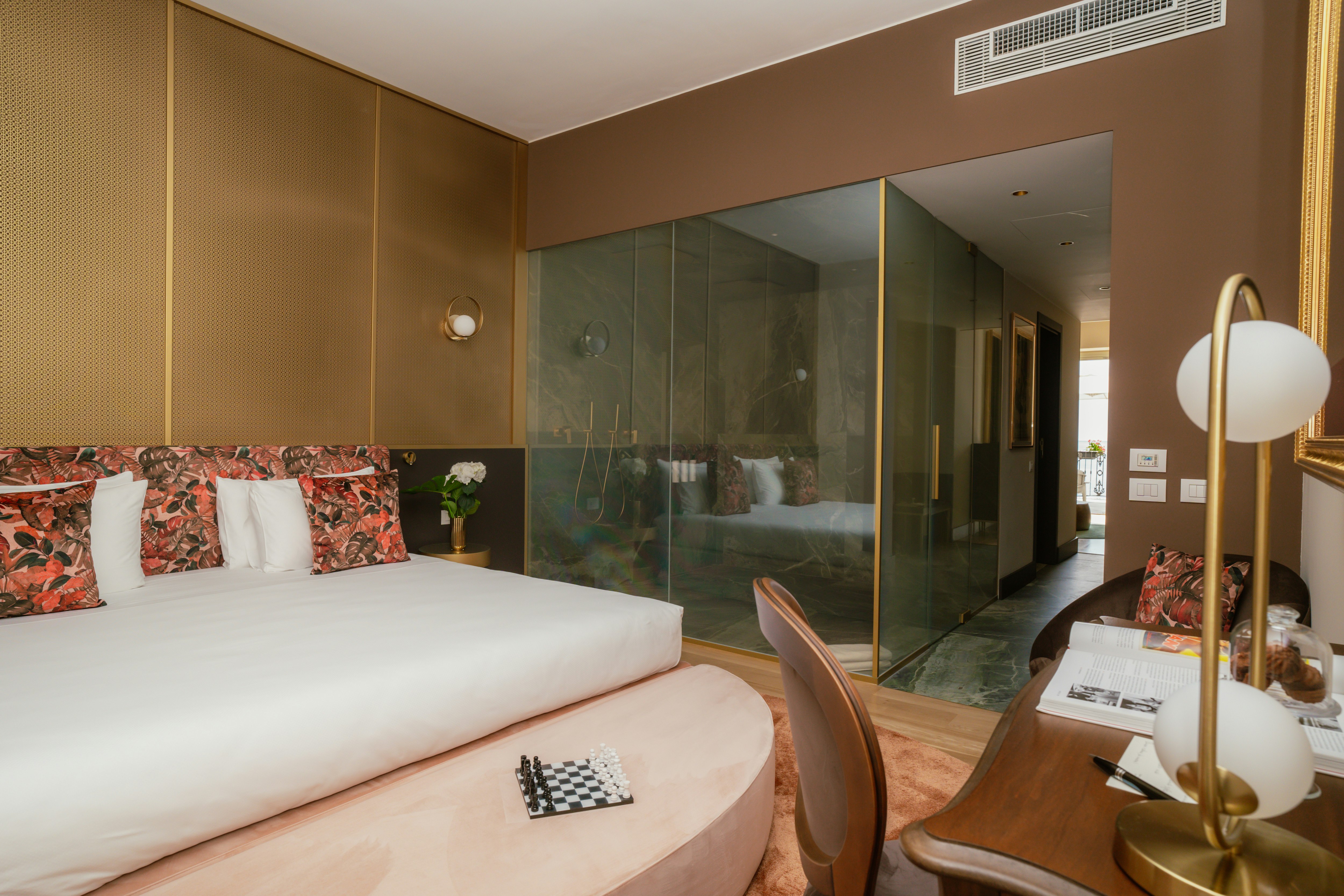 Garden, Privilege, Suite
