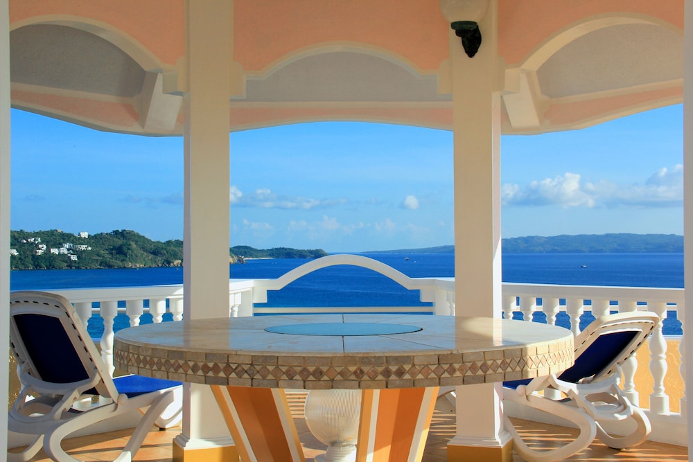 Monaco Suites De Boracay 15/44