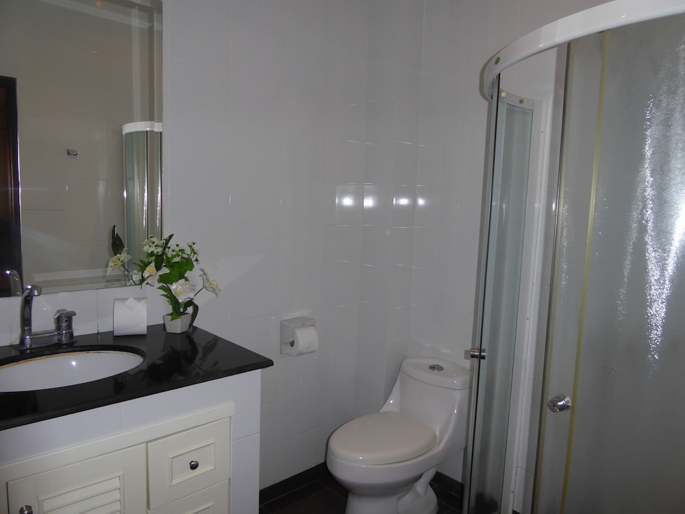 Tropicana Beach Villa At Vip Resort 50/50