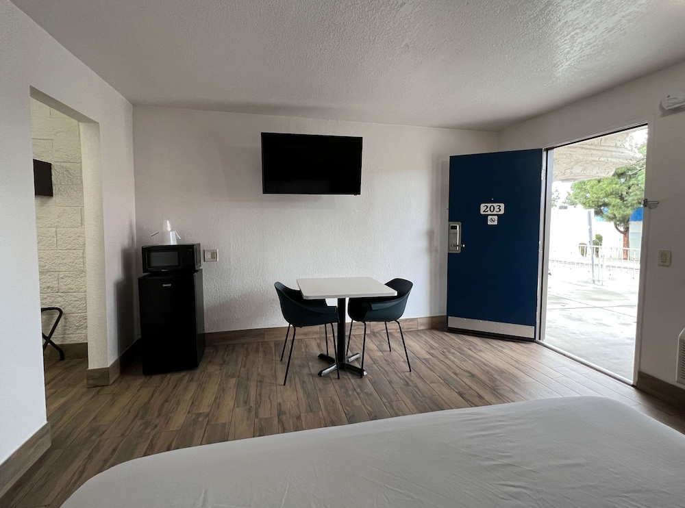Motel6 Orange, CA - Anaheim 19/33