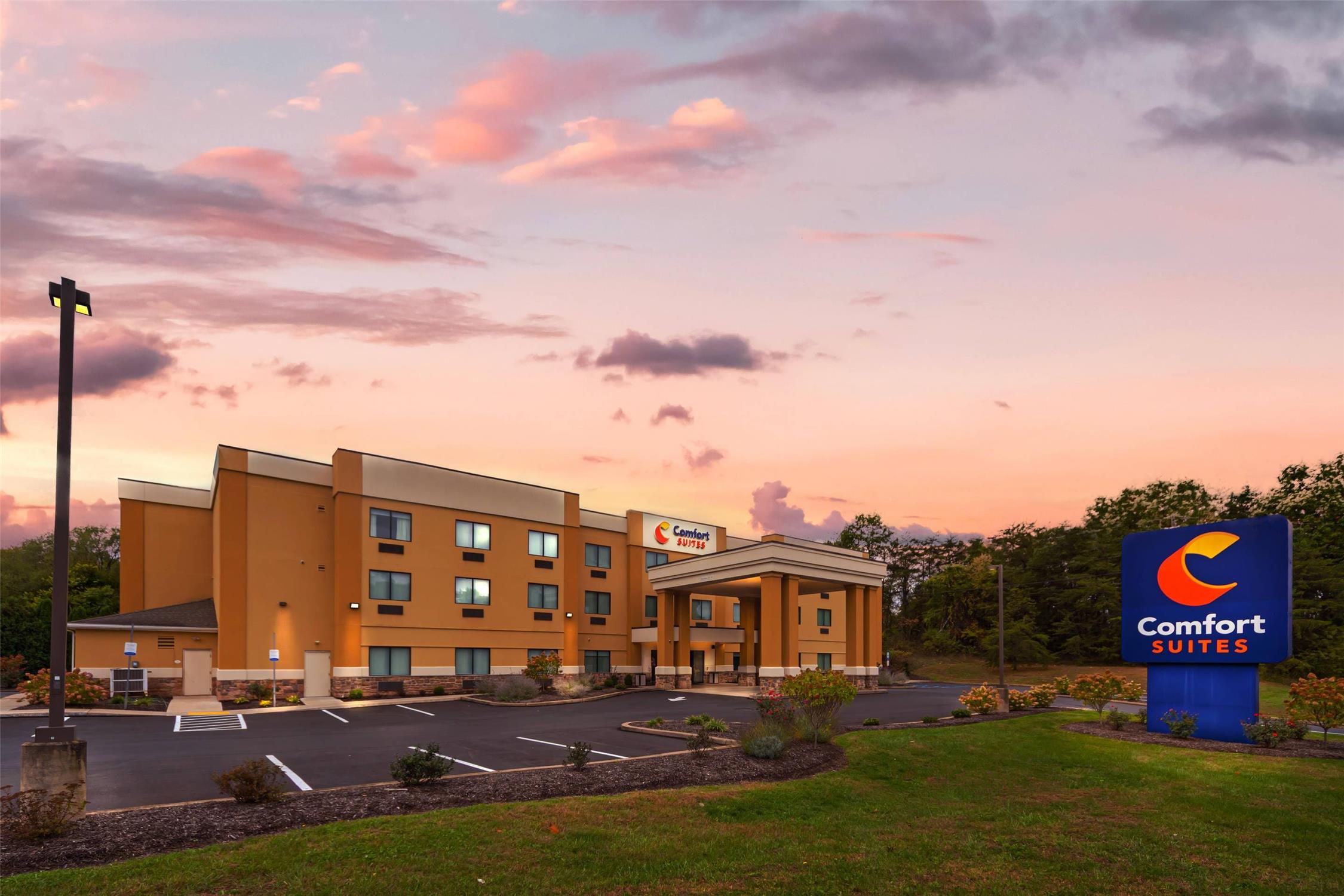 Comfort Suites Lewisburg, PA 2/48