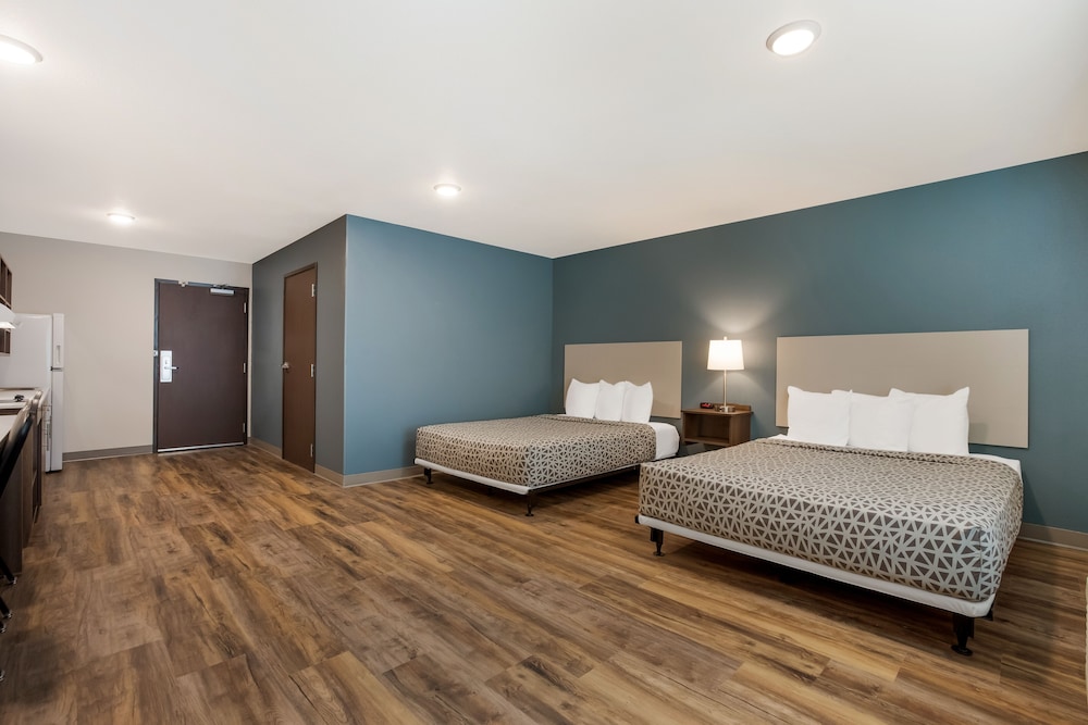 WoodSpring Suites Corona 5/23