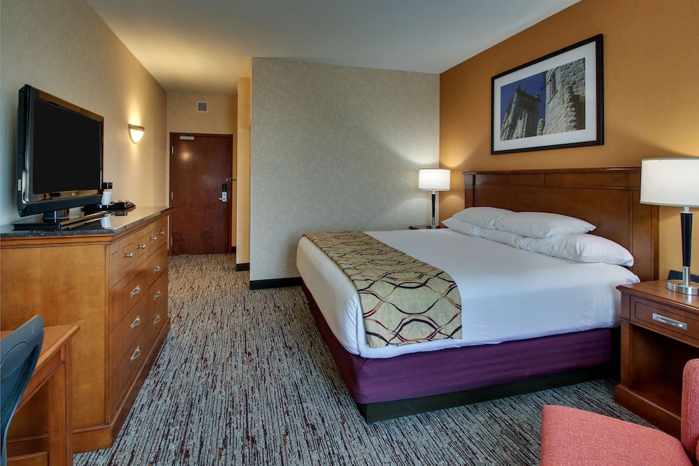 Drury Inn and Suites Findlay 12/50