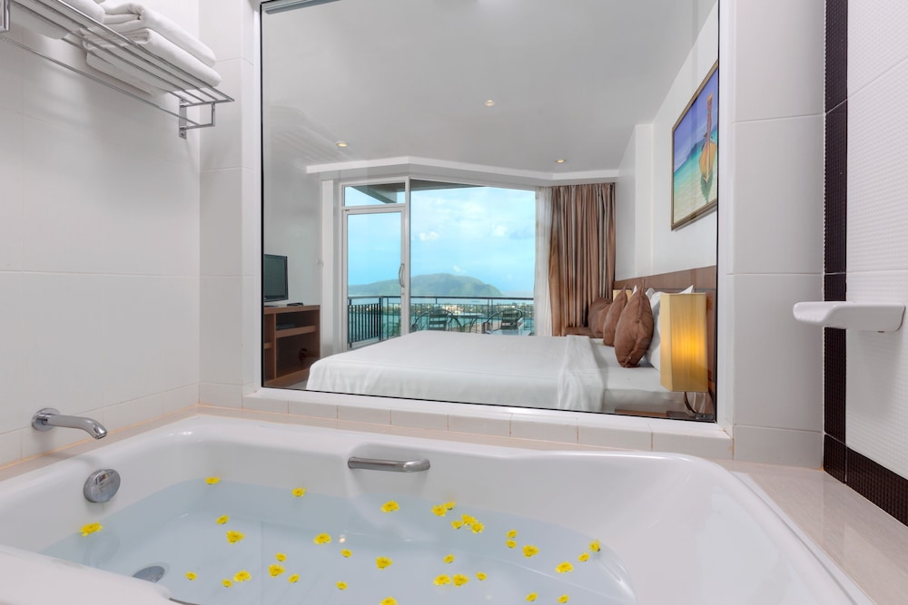 The View Rawada Phuket 22/56