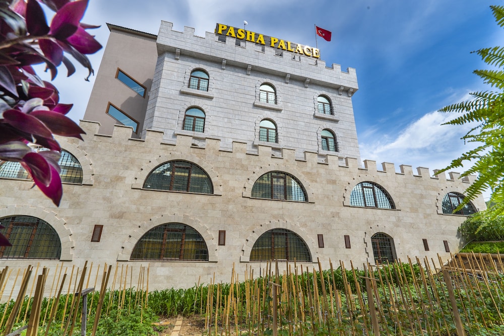 Pasha Palace Hotel 5/70
