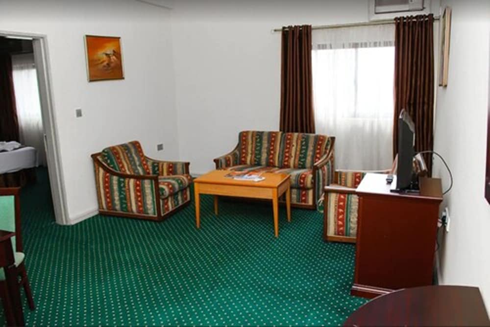 Bolingo Hotel Towers 10/17