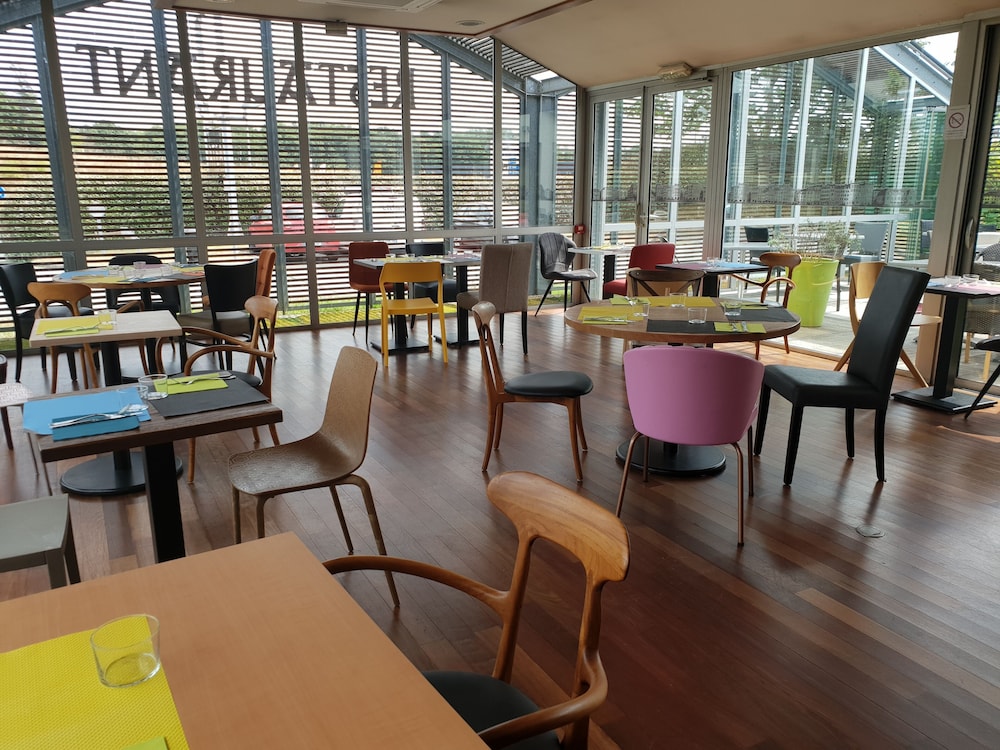 Hotel les Genets 36/50