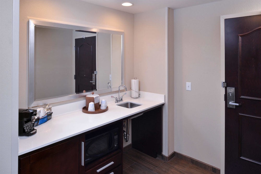 Hampton Inn and Suites Mount Joy Lancaster West 24/43