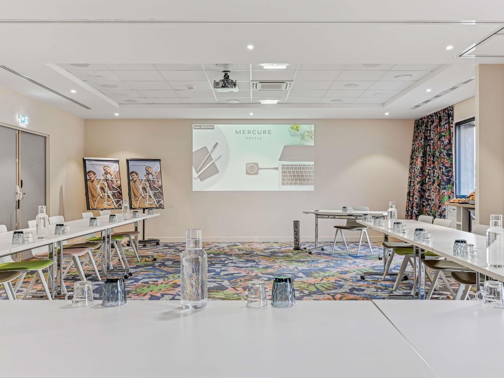 Mercure Paris Orly Tech Airport 53/78