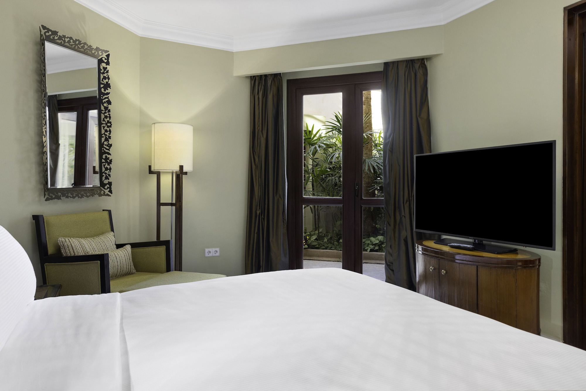 Spa, Suite, King Bed