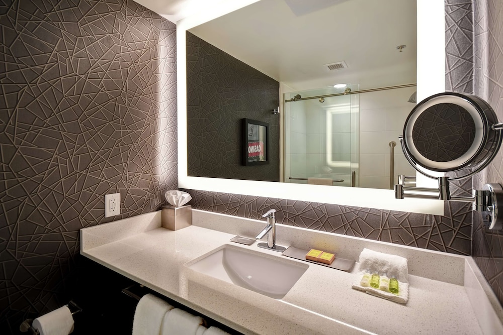 Doubletree By Hilton Deadwood At Cadillac Jack S 28/52