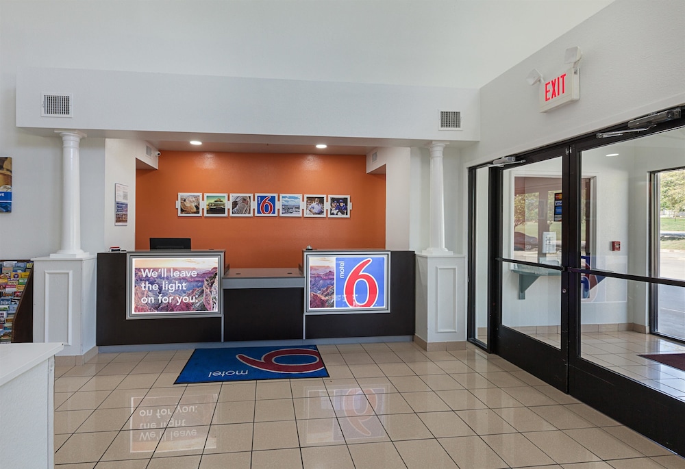 Lobby at Motel6 Bedford, TX - Fort Worth, BEDFORD - TX