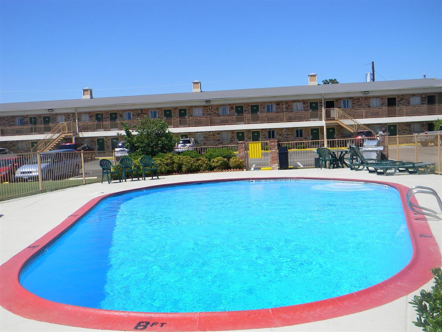 Americas Best Value Inn Stephenville 7/11