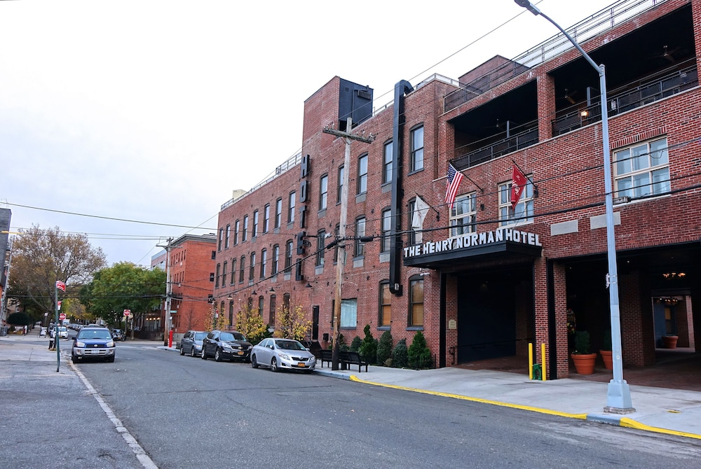 Henry Norman Hotel 58/64