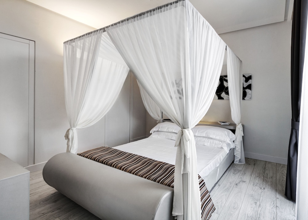 LHP Napoli Palace and Spa 14/65