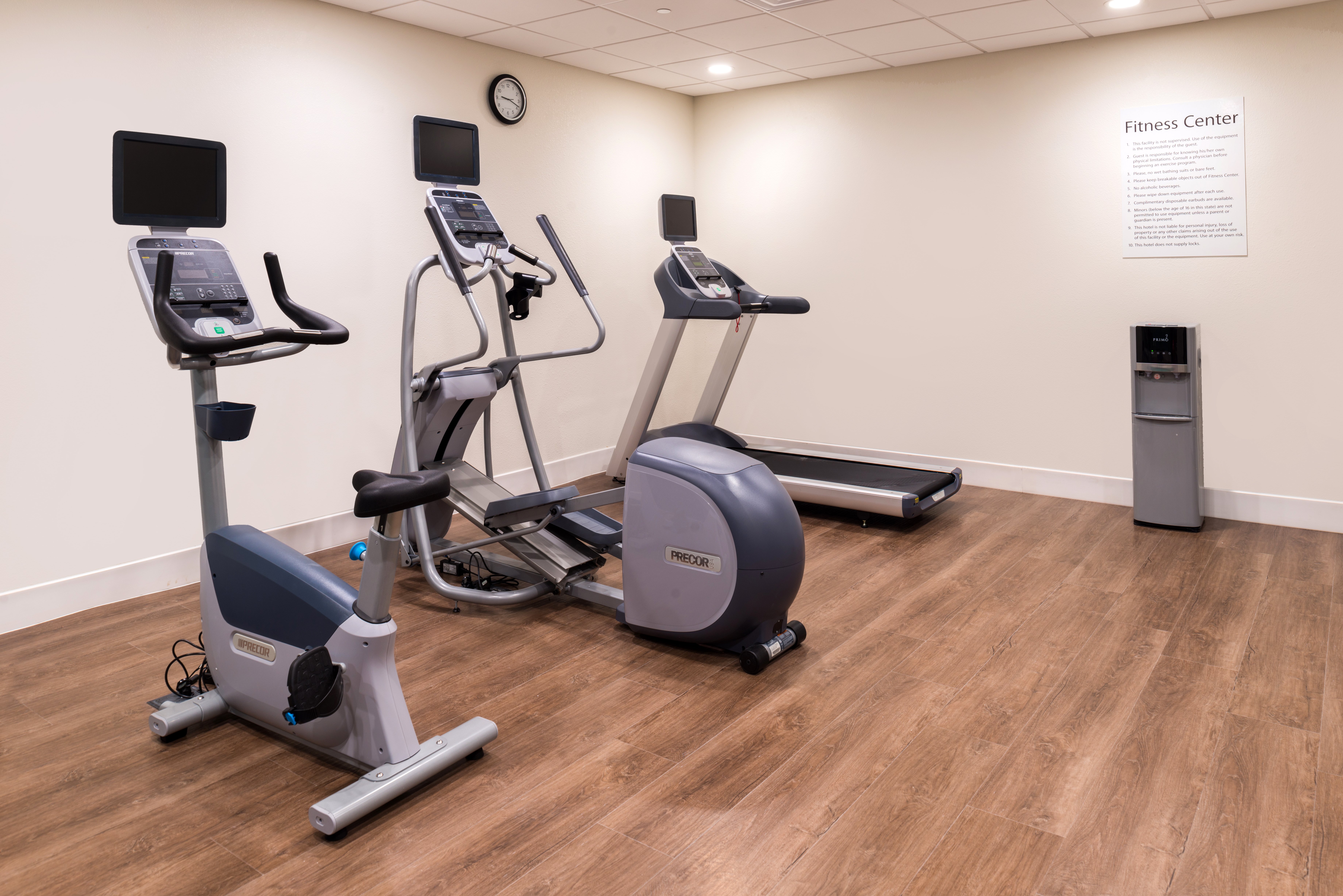 Holiday Inn Express & Suites Fort Worth West 30/45