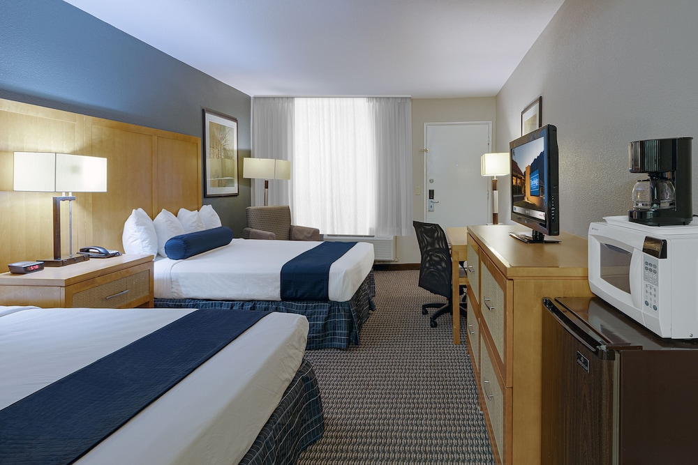 Travelodge By Wyndham Palm Springs 19/41
