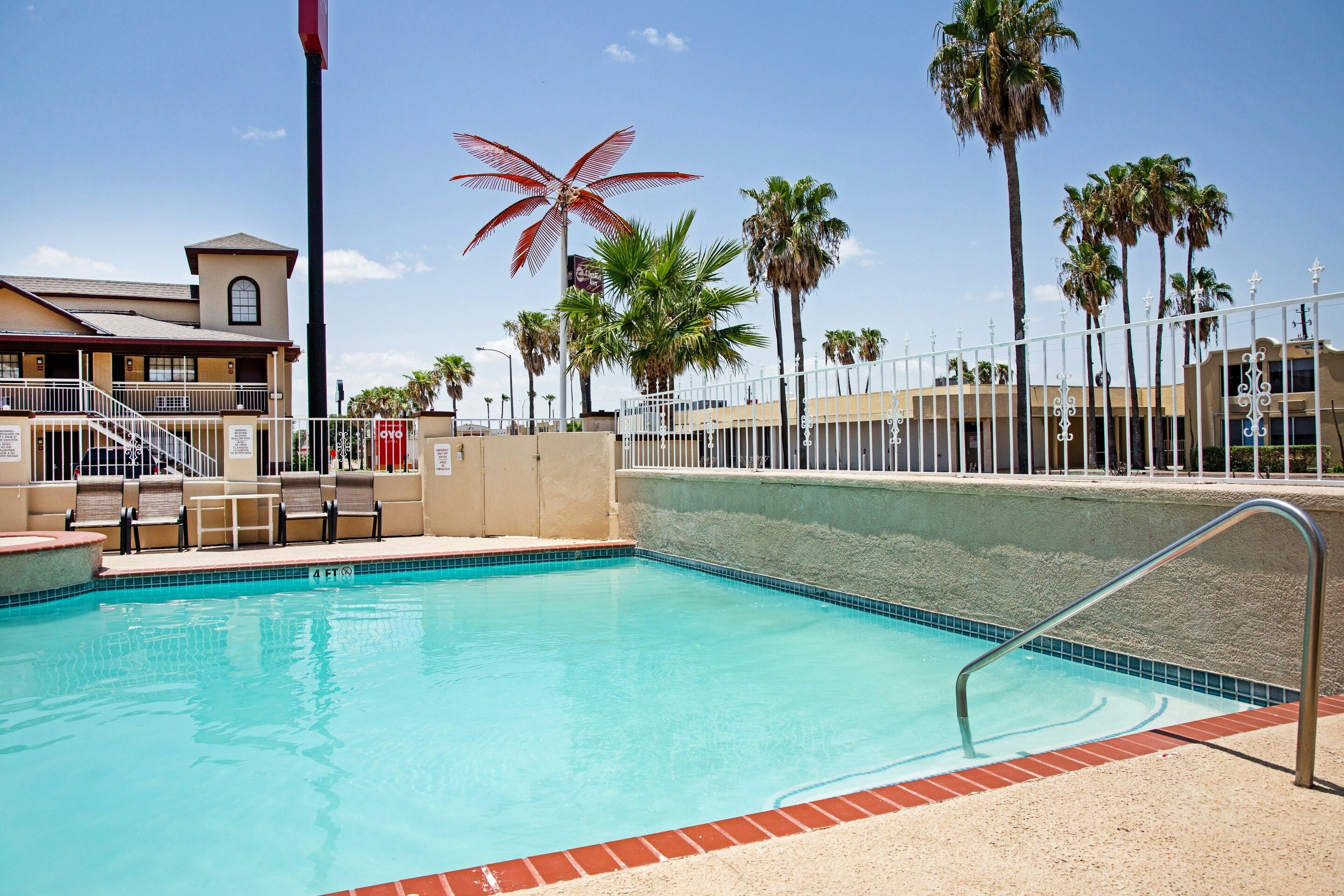 OYO Hotel McAllen Airport South 39/61